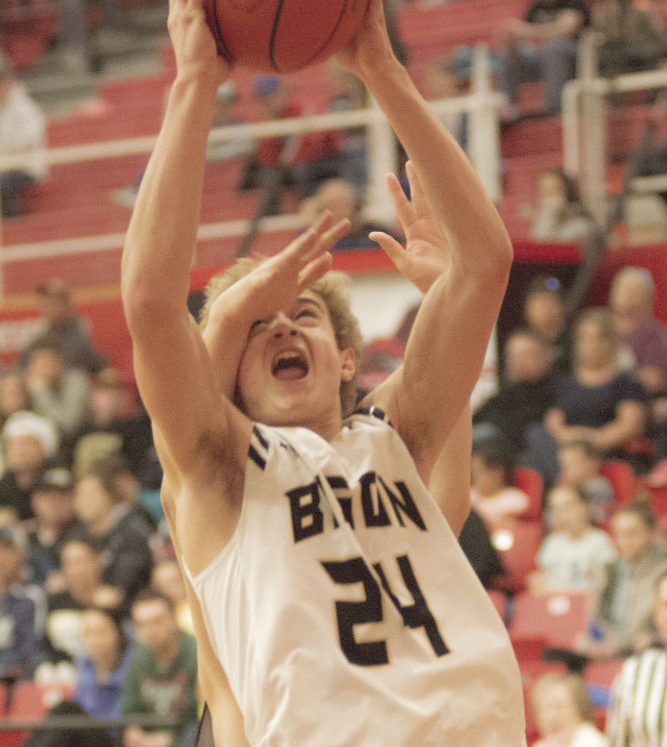 Bison upset by Powell 1